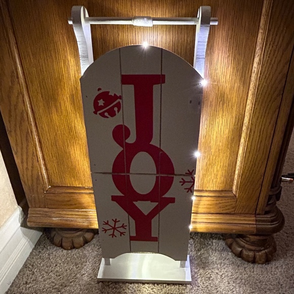 Avon Sledding Christmas Greeter